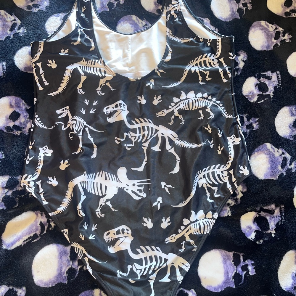 SHEIN Black and White Dinosaur Print Swimsuit